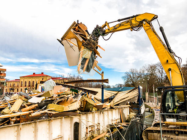 Best Garage Cleanout Services  in Wolfhurst, OH